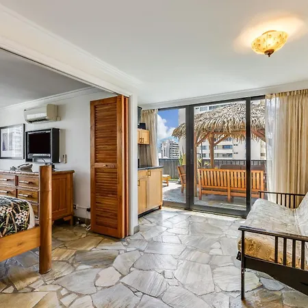 Castle Bamboo Waikiki Hotel Honolulu Exterior photo
